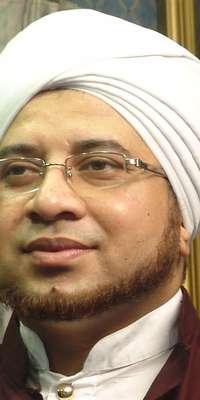 Habib Munzir Al-Musawa, Indonesian Islamic scholar., dies at age 40